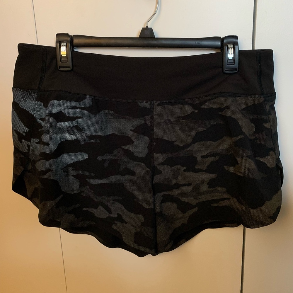 Athleta Run With It 3.5” Shorts